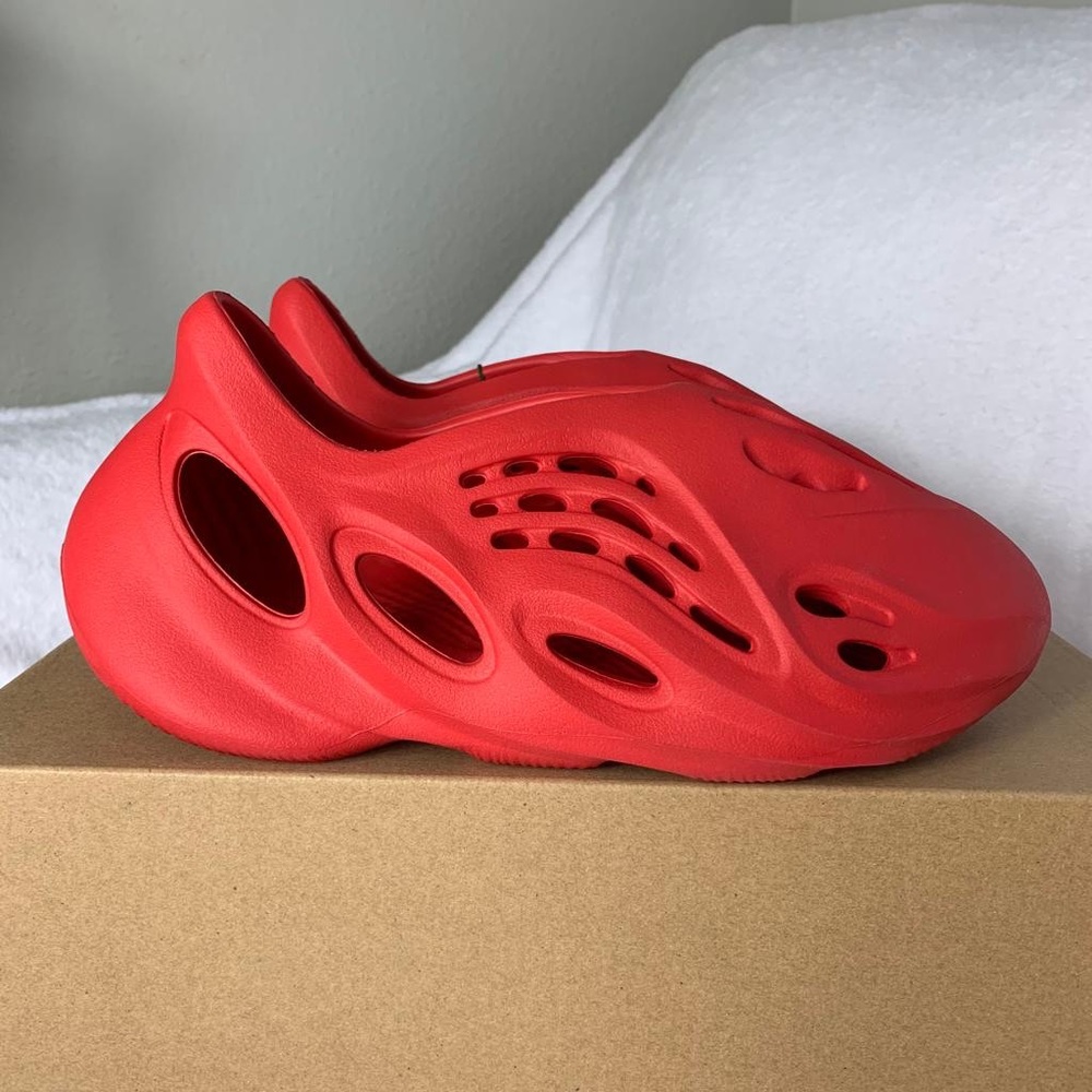 Yeezy Foam Runners size 10 Red Vermilion